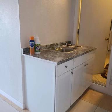 Main picture of 663 Sullivan St