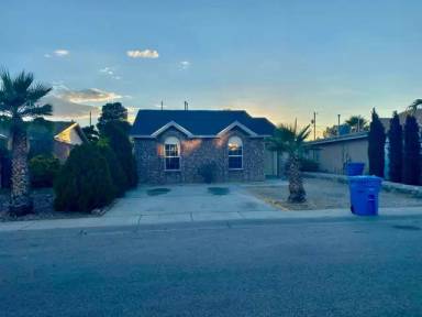 Main picture of 10324 Valle del Mar Dr