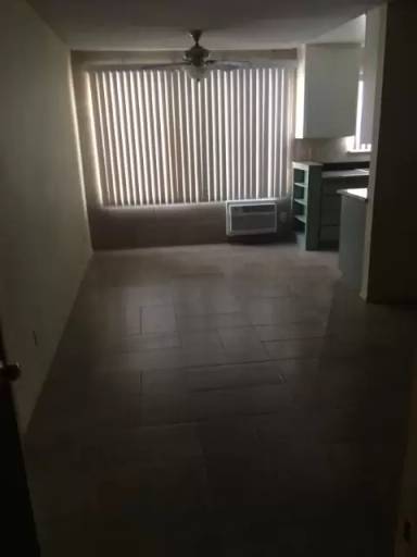 Main picture of 815 Crenshaw Blvd