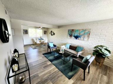 Main picture of 1723 Robb St Apartments