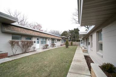 Main picture of 24 E Washington Ave