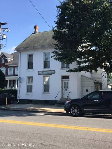 Main picture of 219 W Main St