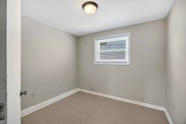 Main picture of 129 Congress St