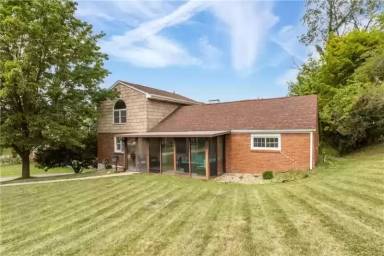 Main picture of 5089 Fieldcrest Dr