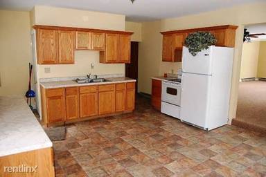 Main picture of 2537 E County Road B