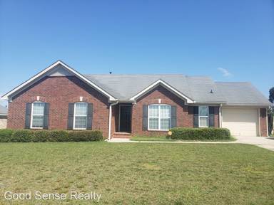 Main picture of 3445 McAlpine Dr
