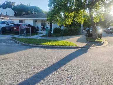 Main picture of 550 NW 58th St