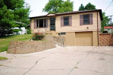 Main picture of 7437 Terry Dr