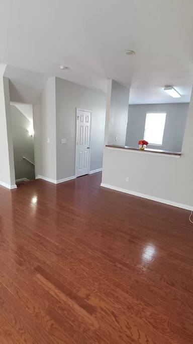 Main picture of 935 Society Cir SW