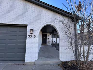 Main picture of 3315 S Akron St