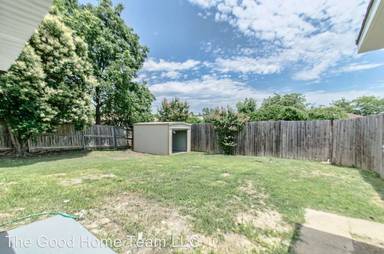 Main picture of 1702 Merrimac Trl