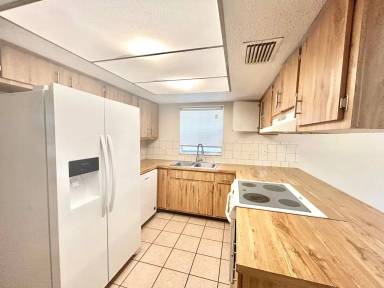 Main picture of 5800 Montana Ave