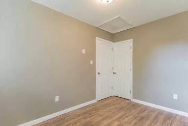 Main picture of 5527 Schumacher Dr