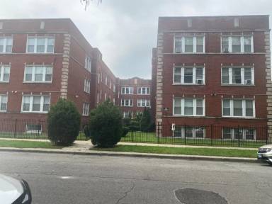 Main picture of 1305 East 71st Place - 3N