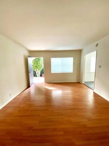 Main picture of 5840 Gregory Ave