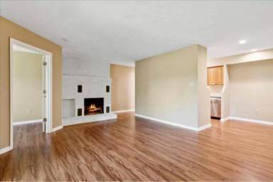 Main picture of 4005 Governors Sq
