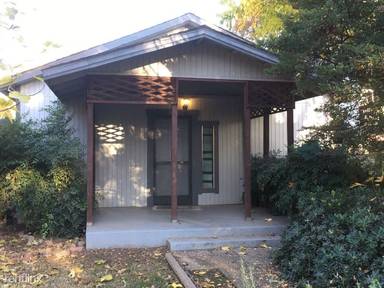 Main picture of 1618 Spruce Ave