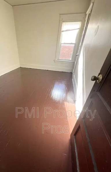 Main picture of 2664 N 25th St