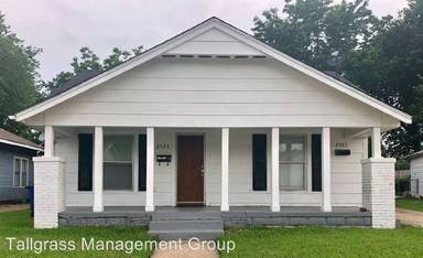 Main picture of 2509 E 7th St
