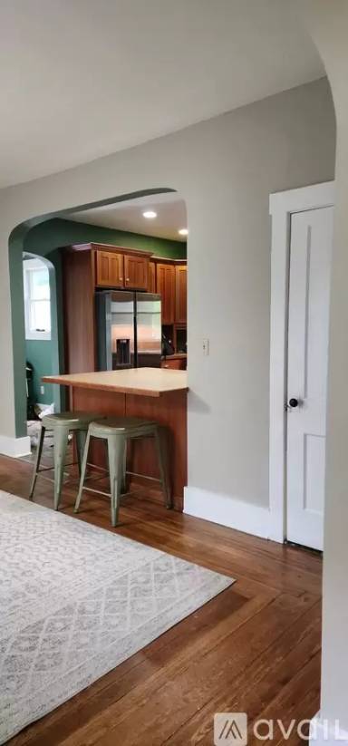 Main picture of 226 E Elm St