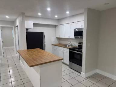 Main picture of 2269 NW 52nd Ct