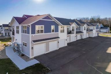 Main picture of 610 Autumn Wood Pkwy