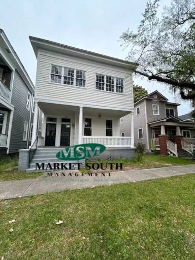 Main picture of 826 E Duffy St