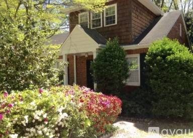Main picture of 3021 Leonard St