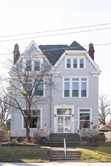 Main picture of 91 Miami Ave