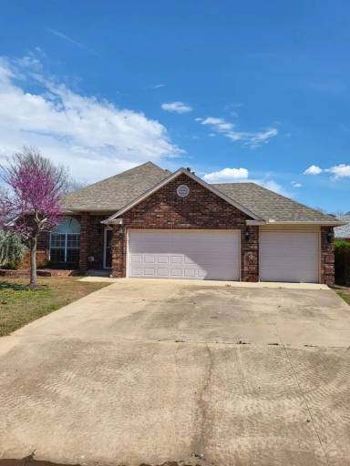 Main picture of 3304 Auzela Cir