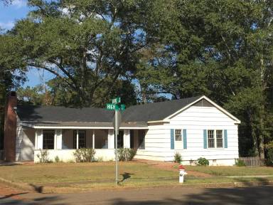 Main picture of 602 Burke Ave