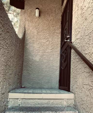 Main picture of 5171 Pioneer Ave