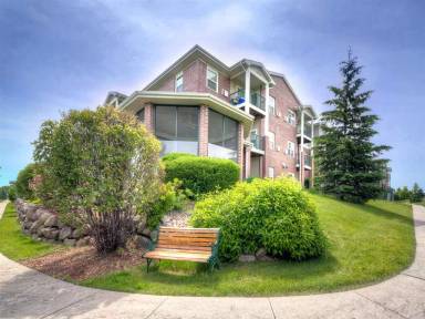 Main picture of Meetinghouse