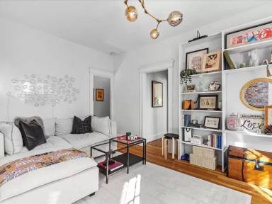 Main picture of 4 Crawford St