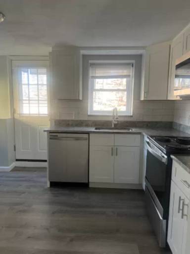 Main picture of 8 Lanesboro Rd
