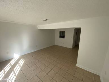 Main picture of 1738 Port Dr