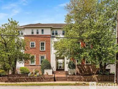 Main picture of 1170 N Highland Ave NE