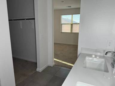 Main picture of 2462 E Alonso Dr