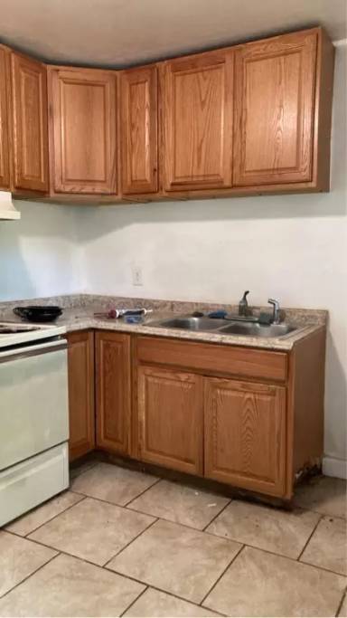 Main picture of 223 Whitehead Dr