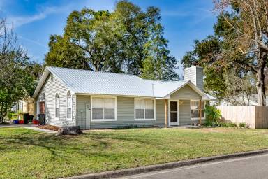 Main picture of 2826 SW 39th Ave