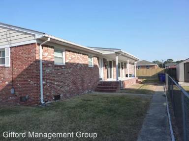 Main picture of 9512 18th Bay St