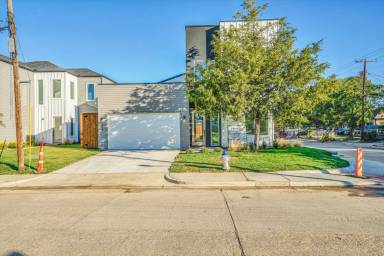 Main picture of 1703 Nomas Street - 1