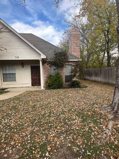 Main picture of 318 W Anderson St