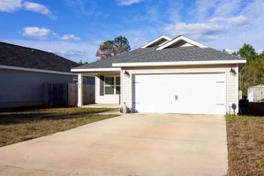 Main picture of 3188 Maple St