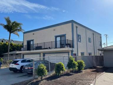 Main picture of 6518-6534 Del Playa Dr