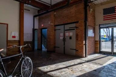 Main picture of The Shirt Factory