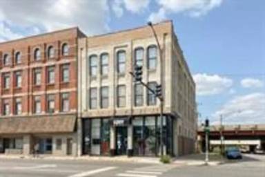 Main picture of 3000 S Archer Ave