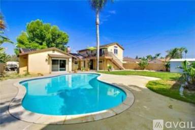 Main picture of 12403 Lewis Ave