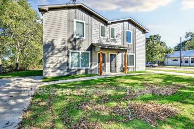 Main picture of 603 W Johnson St