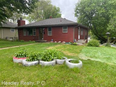 Main picture of 3312 N 61st St